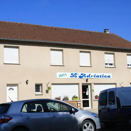 Au Gue De La Vesle Bed & Breakfast Courtisols