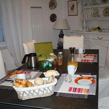 Bed & Breakfast Au Gue De La Vesle 3*