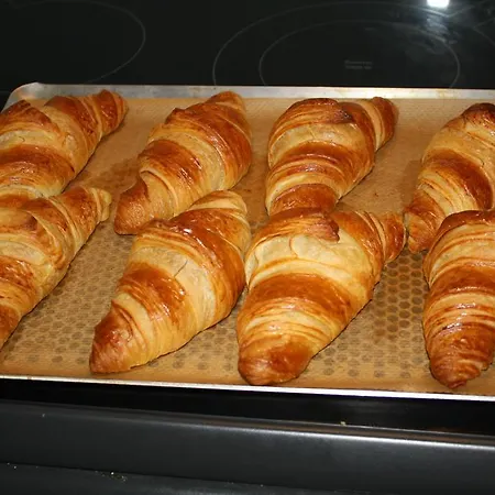 Au Gue De La Vesle Courtisols