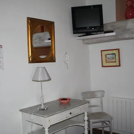 Panzió Au Gue De La Vesle Courtisols