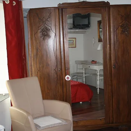 Panzió Au Gue De La Vesle 3*