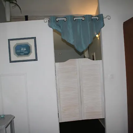 Au Gue De La Vesle Panzió 3*